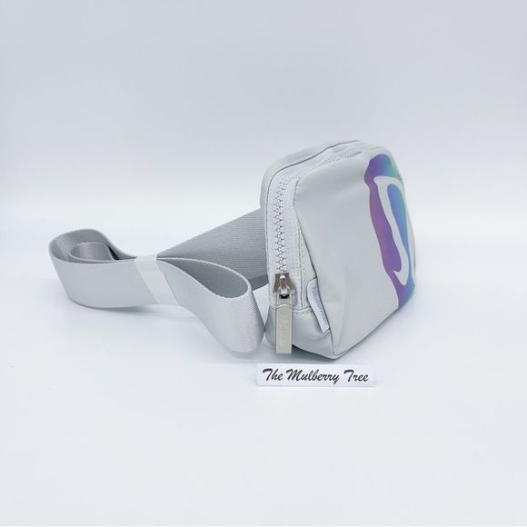Lululemon Everywhere Everyday Travel 1L Belt Bag In Rainbow Logo NWT - Picture 2 of 13